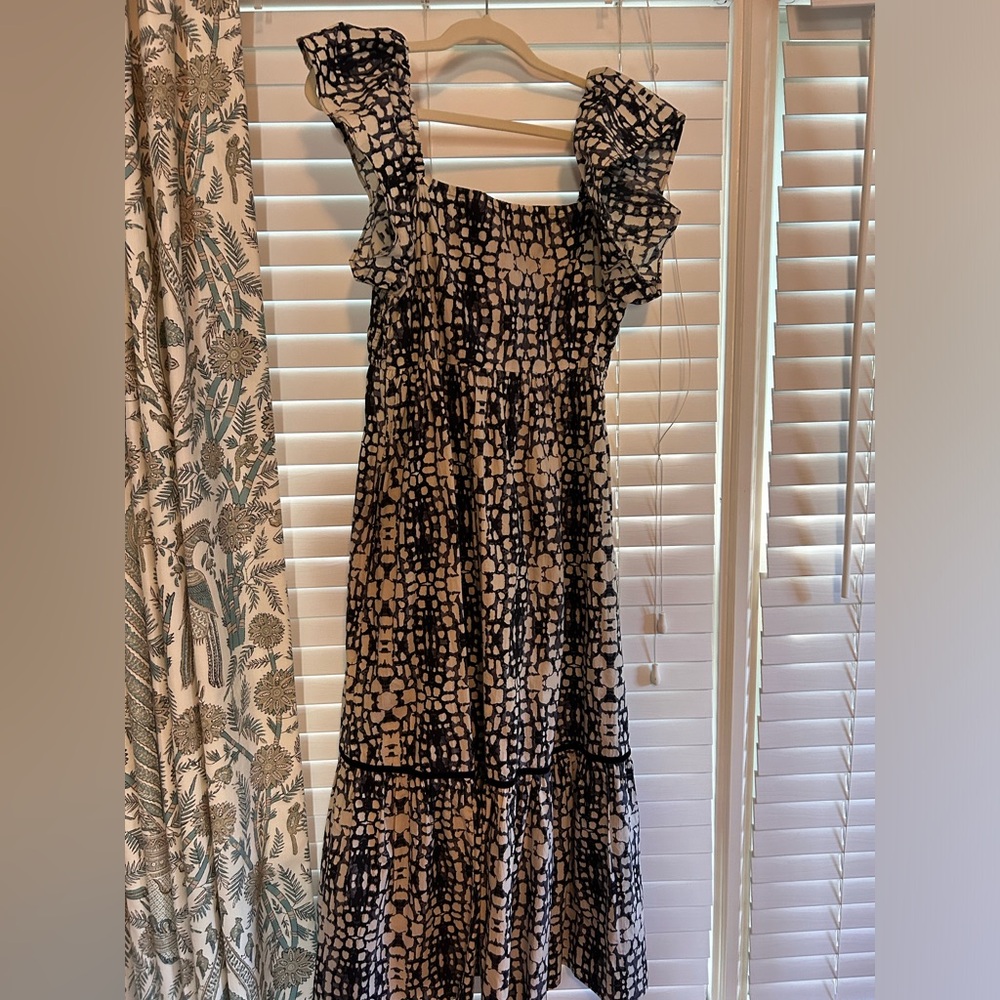 Olivie James the label size large EUC dress